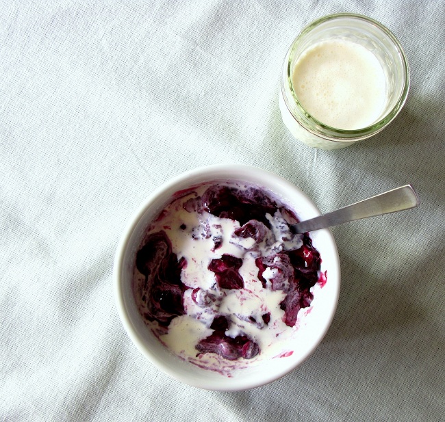 5-Ingredient Recipe: Blueberry Flummery with Cream